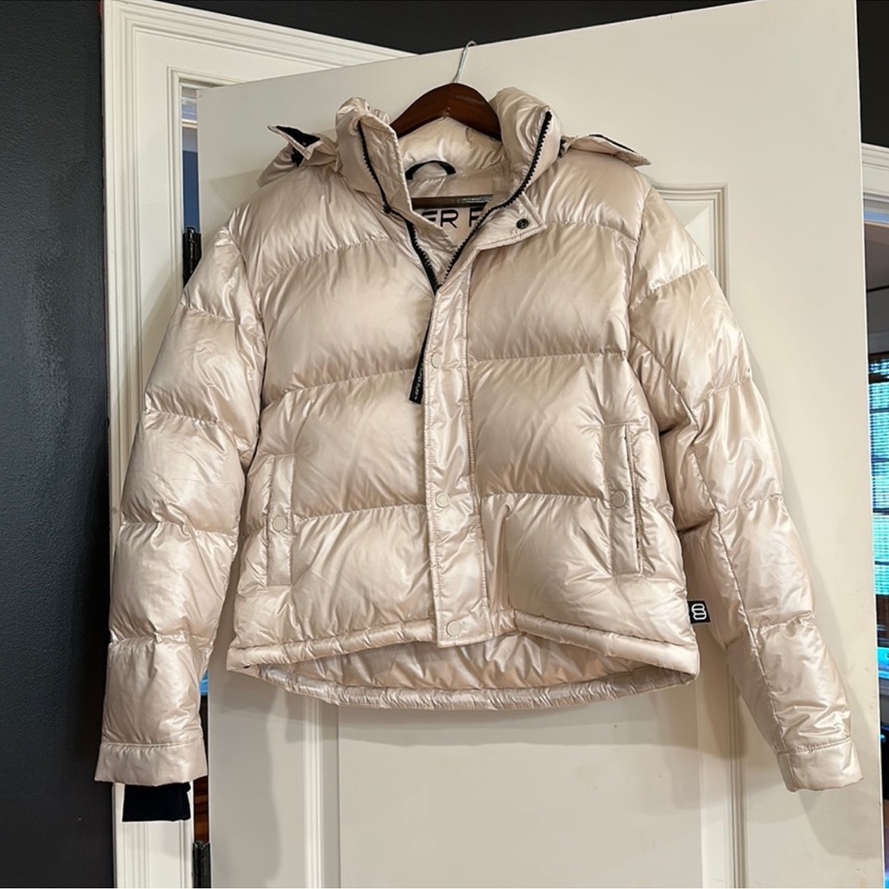 Aritzia super puff- short